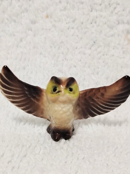 Bug House Other - Vintage Bug House Japan Miniature 1"x2" Ceramic Owl Figurine Collectible